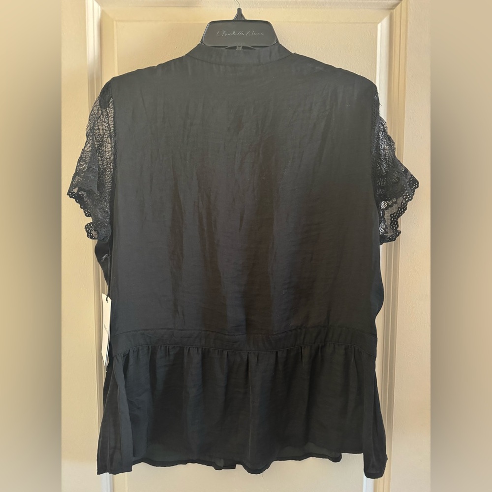 NWT Who What Wear Black Lace Detail Button Down Shirt Size Large - Picture 7 of 9